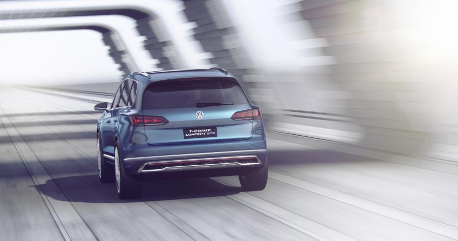  Volkswagen T-Prime Concept GTE 2016 года  (фото 10 из 59)